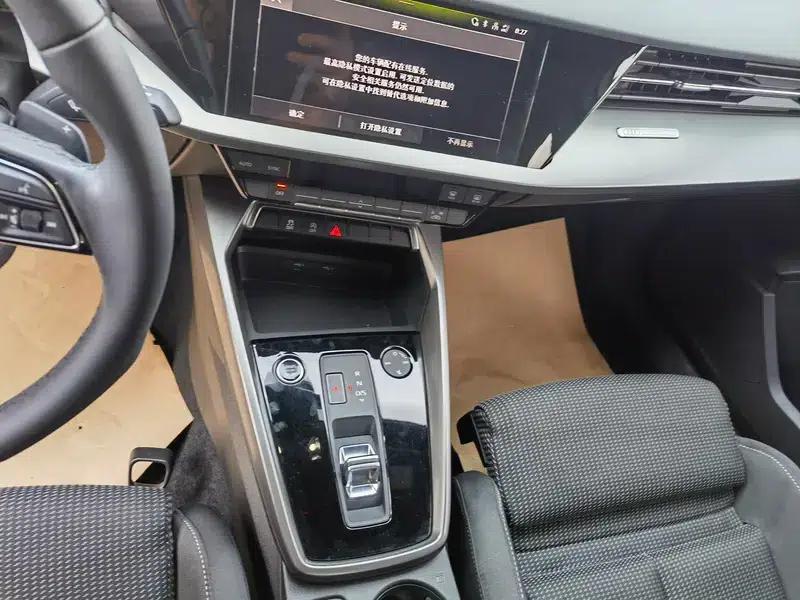 Audi A3 2023 Facelift Sportback 35 TFSI Progressive Sport — миниатюра 13