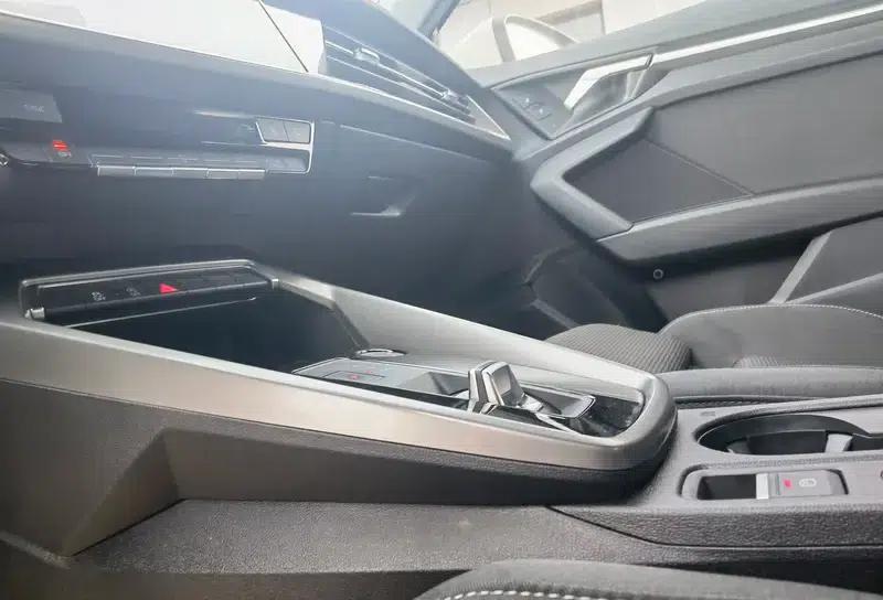 Audi A3 2023 Facelift Sportback 35 TFSI Progressive Sport — миниатюра 8