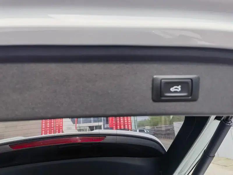 Audi A3 2023 Facelift Sportback 35 TFSI Progressive Sport — миниатюра 10