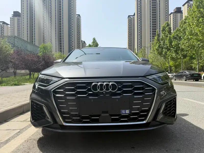 2023 Audi A3 A3L Limousine 35 TFSI Fashion Sport — миниатюра 2