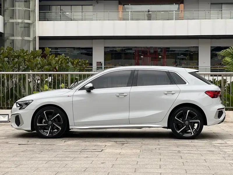 Audi A3 2021 Sportback 35 TFSI Fashion Sport — миниатюра 4