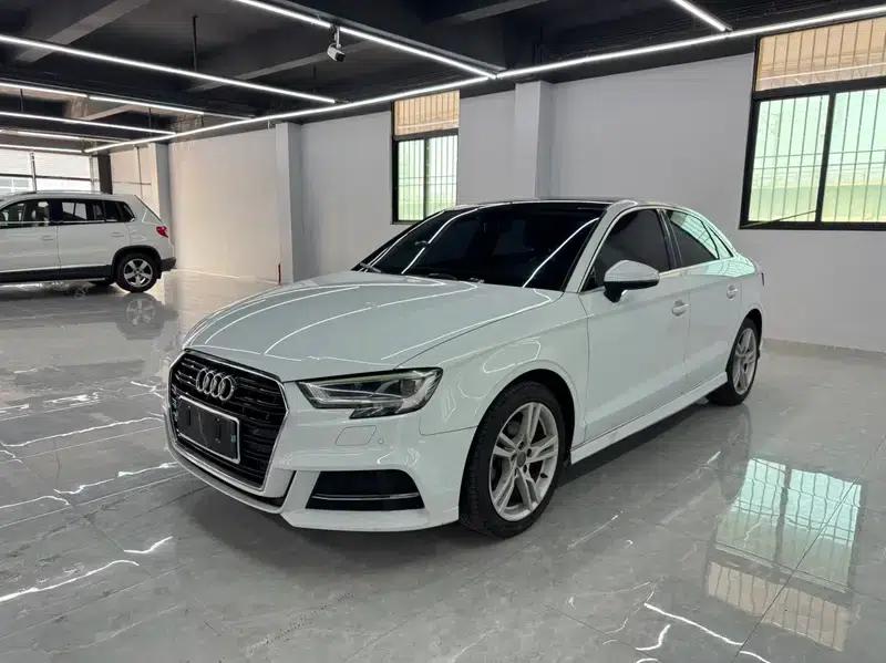 Audi A3 2019 Limousine 35 TFSI Fashion Edition (National V Emission Standard) — миниатюра 1