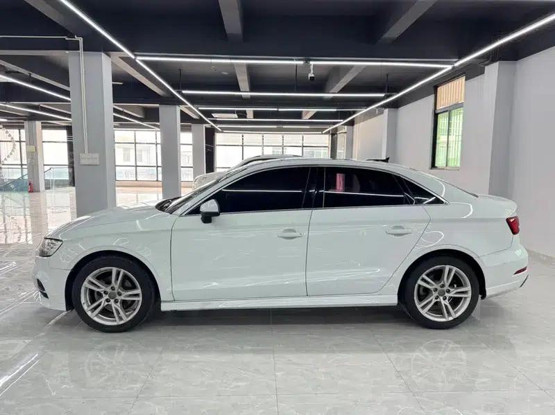 Audi A3 2019 Limousine 35 TFSI Fashion Edition (National V Emission Standard) — миниатюра 3