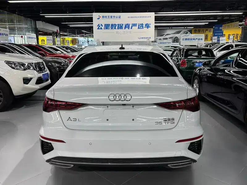 Audi A3 2023 Facelift A3L Limousine 35 TFSI Sporty Edition — миниатюра 3