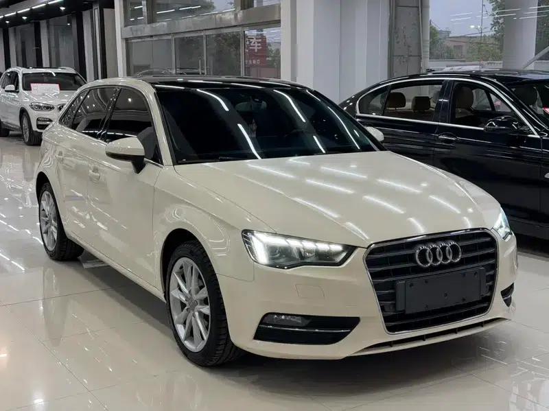 Audi A3 2015 Sportback 35 TFSI Millionth Anniversary Comfort Edition — миниатюра 3