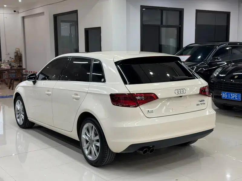 Audi A3 2015 Sportback 35 TFSI Millionth Anniversary Comfort Edition — миниатюра 4