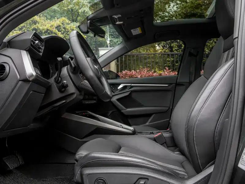 Audi A3 2022 Sportback 35 TFSI Fashionable Elegant Model — миниатюра 11