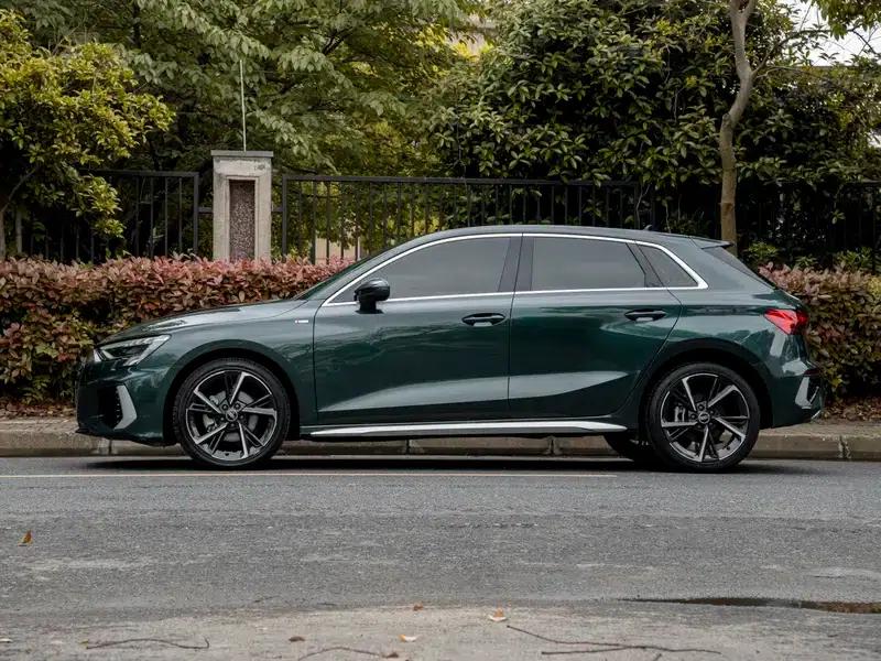 Audi A3 2022 Sportback 35 TFSI Fashionable Elegant Model — миниатюра 3
