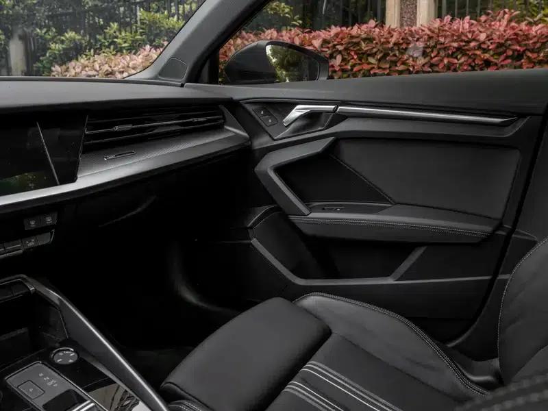 Audi A3 2022 Sportback 35 TFSI Fashionable Elegant Model — миниатюра 6