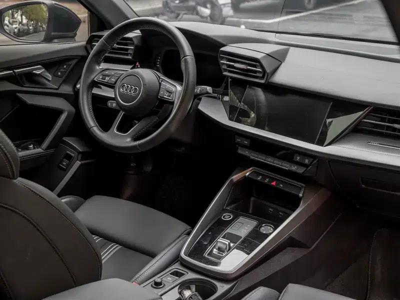 Audi A3 2022 Sportback 35 TFSI Fashionable Elegant Model — миниатюра 8