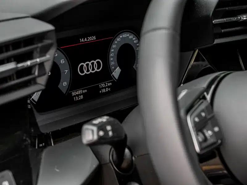 Audi A3 2022 Sportback 35 TFSI Fashionable Elegant Model — миниатюра 10