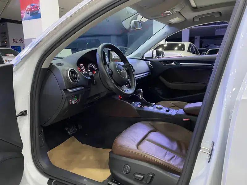 Audi A3 2014 Sportback 35 TFSI Automatic Comfort — миниатюра 8
