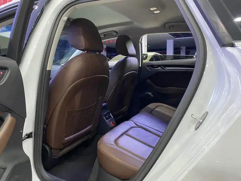 Audi A3 2014 Sportback 35 TFSI Automatic Comfort — миниатюра 9