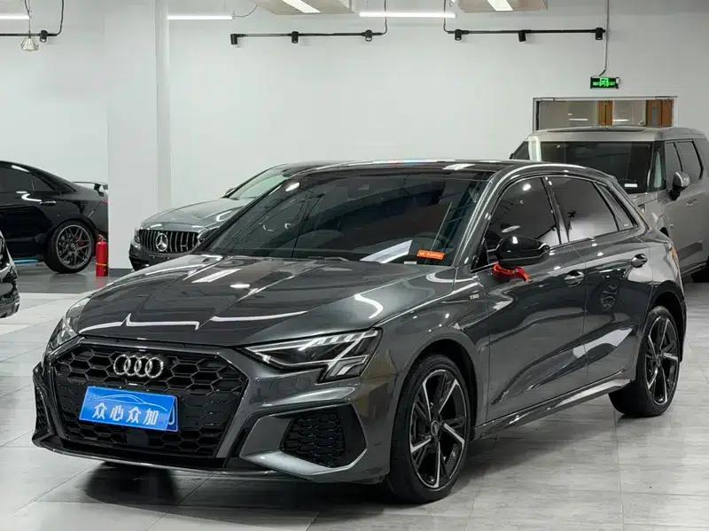 Audi A3 2024 Sportback 35 TFSI Fashion Sport — миниатюра 1