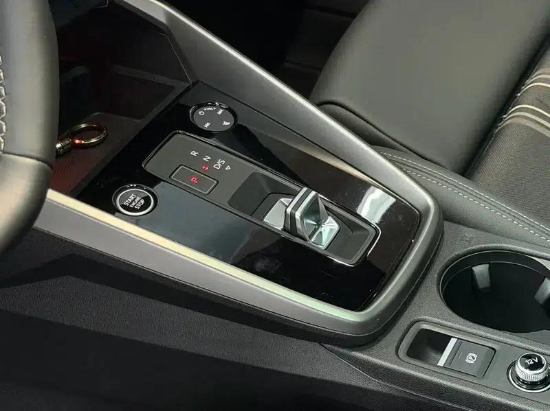 Audi A3 2024 Sportback 35 TFSI Fashion Sport — миниатюра 11