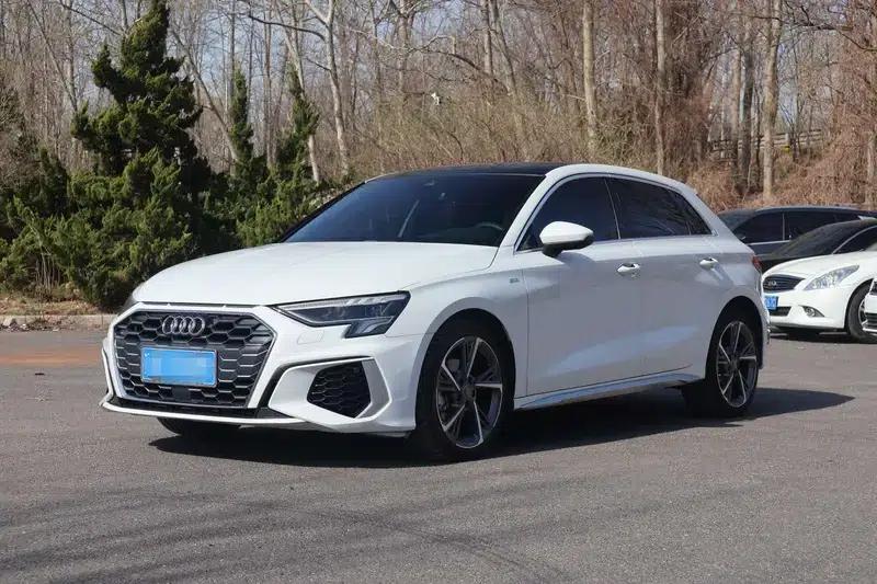 Audi A3 2022 Sportback 35 TFSI Fashion Sport — миниатюра 1
