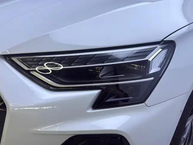 2026 Audi A3 A3L Limousine 35 TFSI Flying Spur Luxury Edition + Luxury Package — миниатюра 12