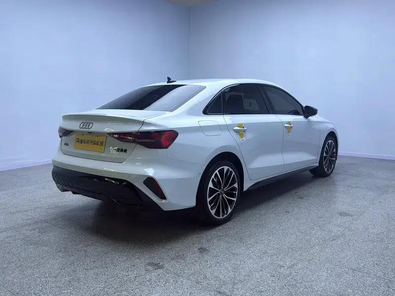 2026 Audi A3 A3L Limousine 35 TFSI Flying Spur Luxury Edition + Luxury Package — миниатюра 7