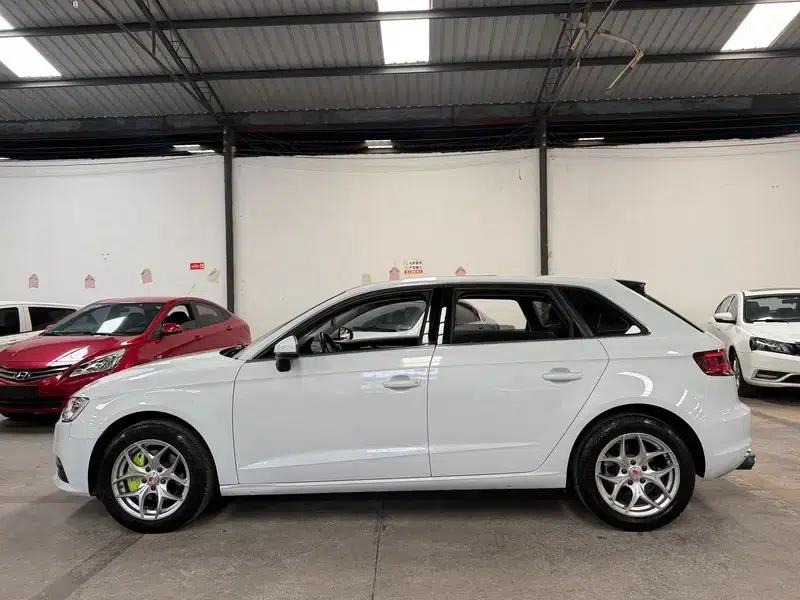 Audi A3 2015 Sportback 35 TFSI Millionth Anniversary Smart Edition — миниатюра 3