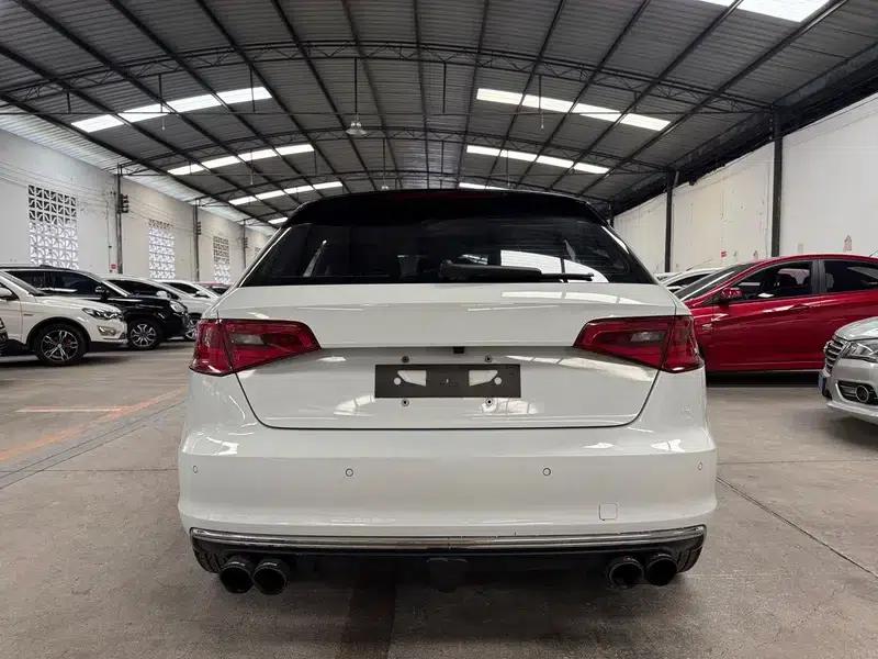 Audi A3 2015 Sportback 35 TFSI Millionth Anniversary Smart Edition — миниатюра 4