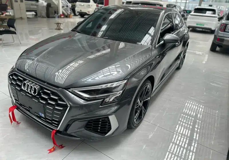 Audi A3 2024 Sportback 35 TFSI Fashion Sport — миниатюра 1