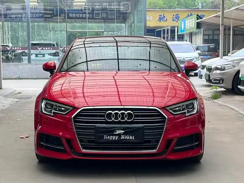 Audi A3 2018 30th Anniversary Edition Limousine 35 TFSI Fashion Model — миниатюра 2