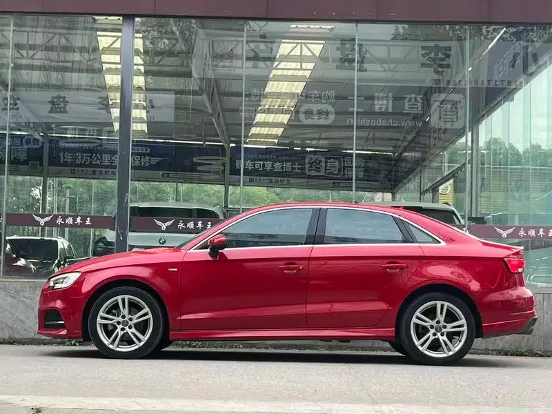 Audi A3 2018 30th Anniversary Edition Limousine 35 TFSI Fashion Model — миниатюра 4
