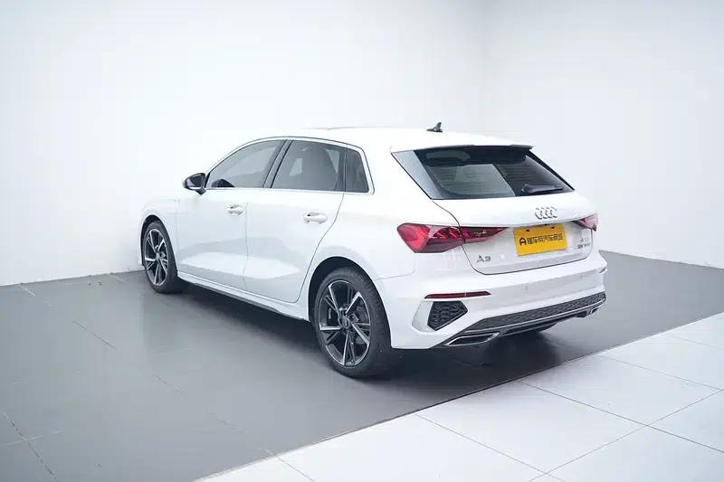 Audi A3 2022 Sportback 35 TFSI Fashion Sport — миниатюра 5