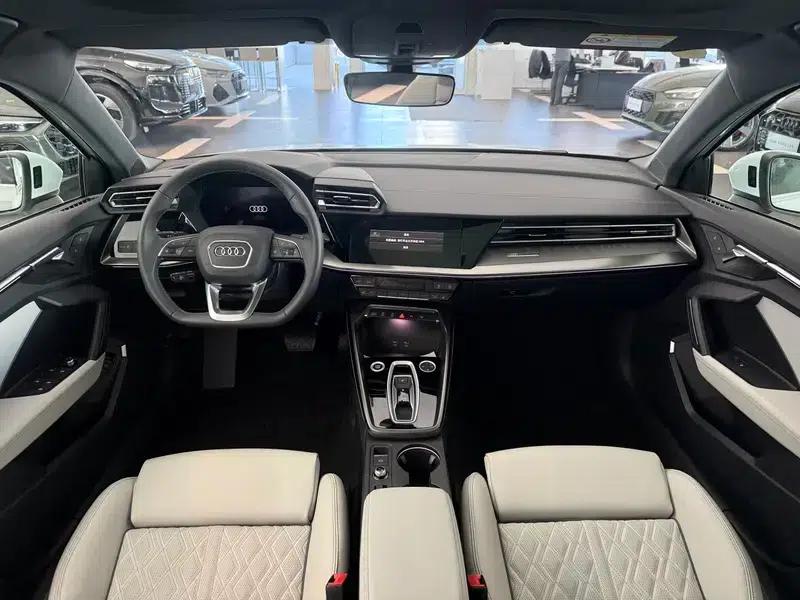 Audi A3 2025 A3L Limousine 35 TFSI Flying Spur Luxury Edition + Luxury Package — миниатюра 8