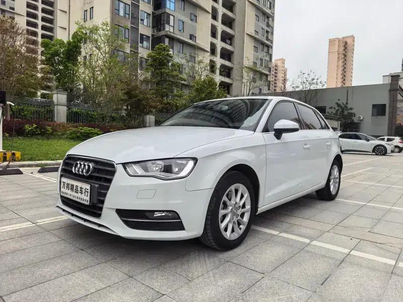 Audi A3 2014 Sportback 35 TFSI Automatic Entry-Level Model — миниатюра 1