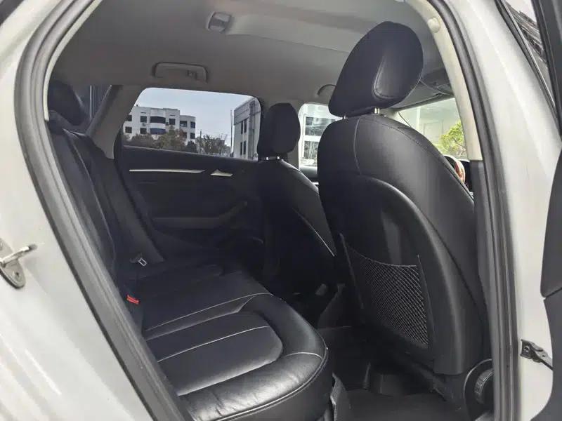 Audi A3 2014 Sportback 35 TFSI Automatic Entry-Level Model — миниатюра 24