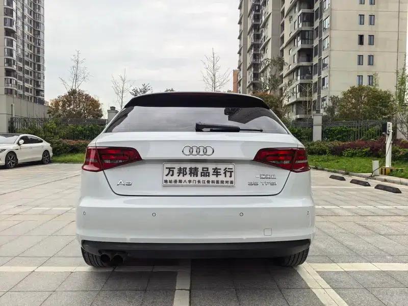 Audi A3 2014 Sportback 35 TFSI Automatic Entry-Level Model — миниатюра 6