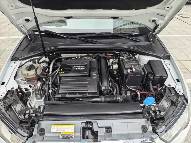 Audi A3 2014 Sportback 35 TFSI Automatic Entry-Level Model — миниатюра 9