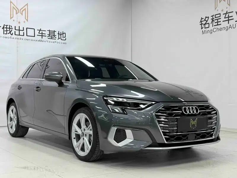 Audi A3 2022 Sportback 35 TFSI Fashionable Elegant Model — миниатюра 3