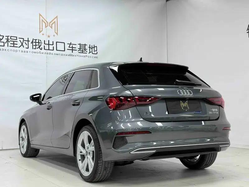Audi A3 2022 Sportback 35 TFSI Fashionable Elegant Model — миниатюра 4
