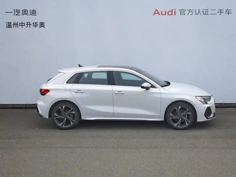 Audi A3 2025 Sportback 35 TFSI Flying Spur Luxury Edition — миниатюра 5