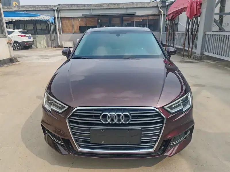 Audi A3 2018 30th Anniversary Edition Sportback 35 TFSI Fashion Model — миниатюра 2