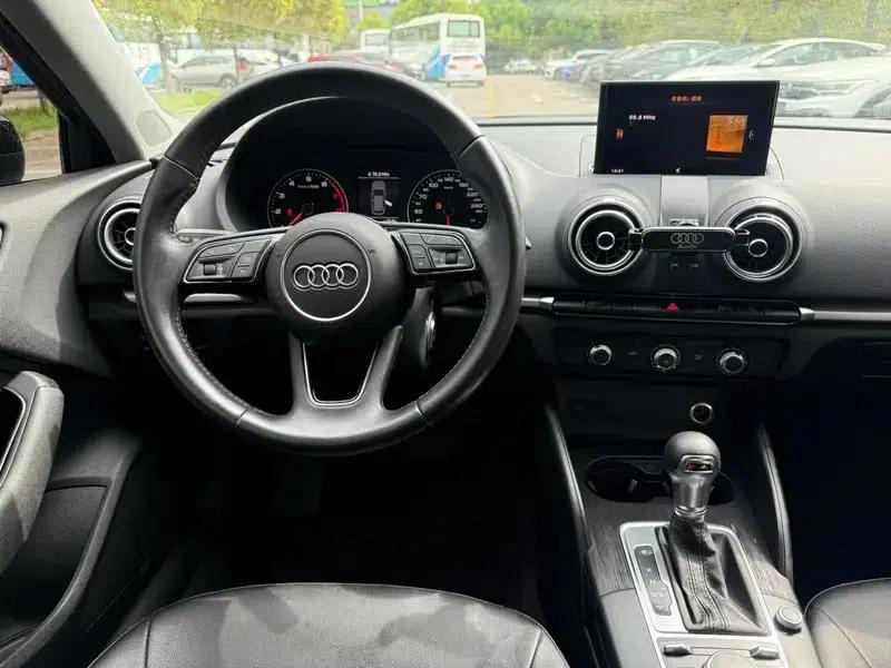 Audi A3 2018 30th Anniversary Edition Sportback 35 TFSI Progressive — миниатюра 10