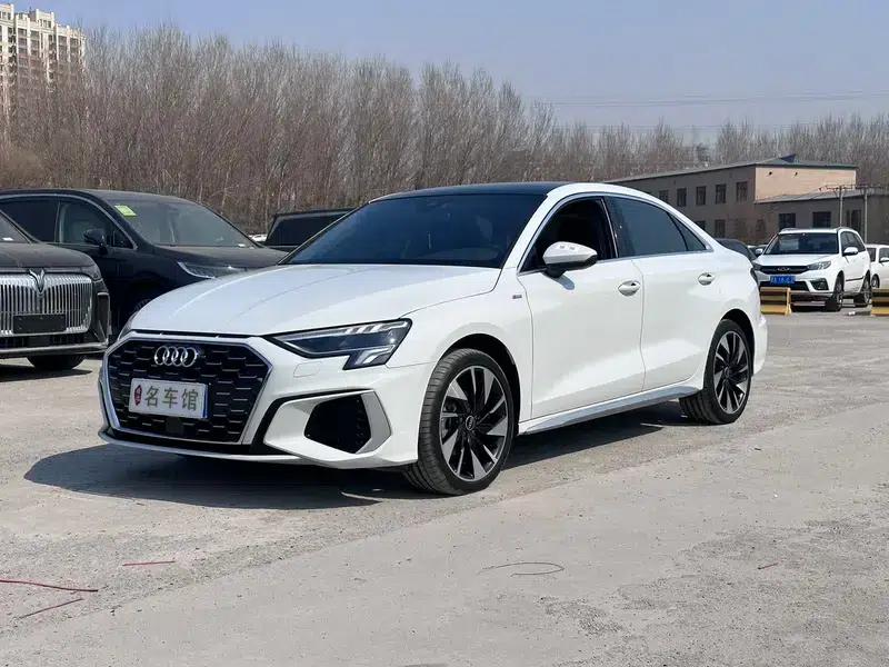 Audi A3 2023 Facelift A3L Limousine 35 TFSI Sporty Edition — миниатюра 1
