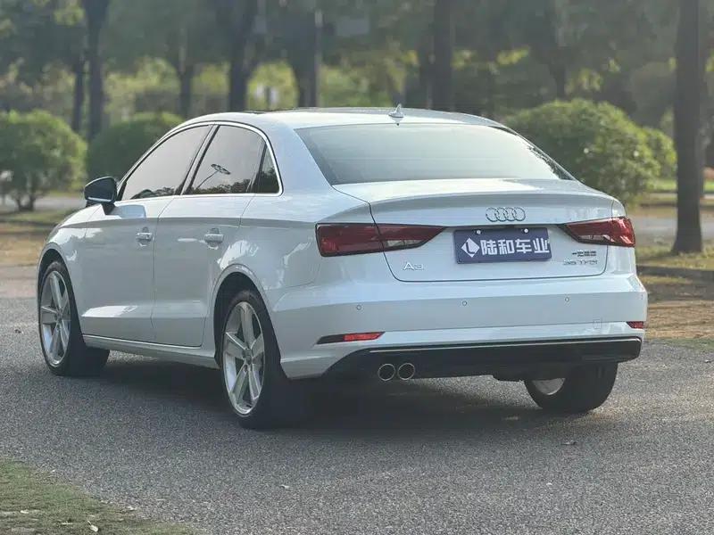 Audi A3 2018 30th Anniversary Edition Limousine 35 TFSI Fashion Model — миниатюра 4