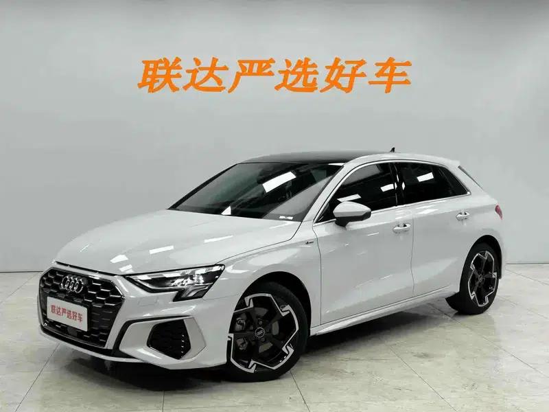 Audi A3 2023 Sportback 35 TFSI Luxury Sport — миниатюра 1