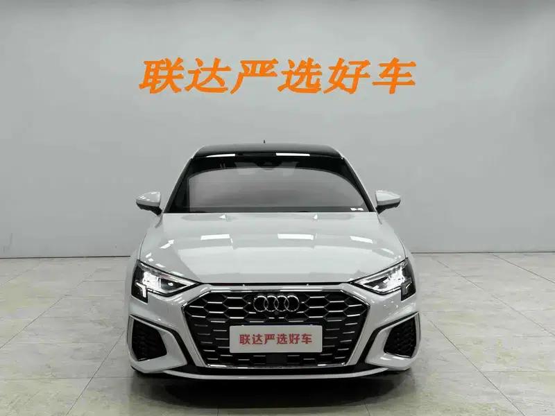 Audi A3 2023 Sportback 35 TFSI Luxury Sport — миниатюра 2