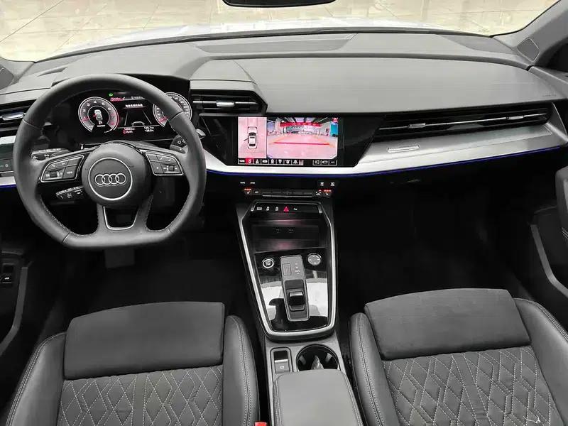 Audi A3 2023 Sportback 35 TFSI Luxury Sport — миниатюра 16