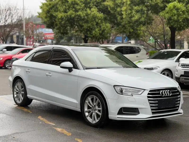 Audi A3 2019 Limousine 35 TFSI Progressive (China V Emission Standard) — миниатюра 3