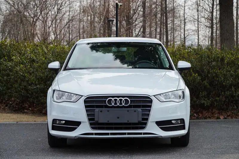 Audi A3 2016 Sportback 35 TFSI Progressive — миниатюра 2