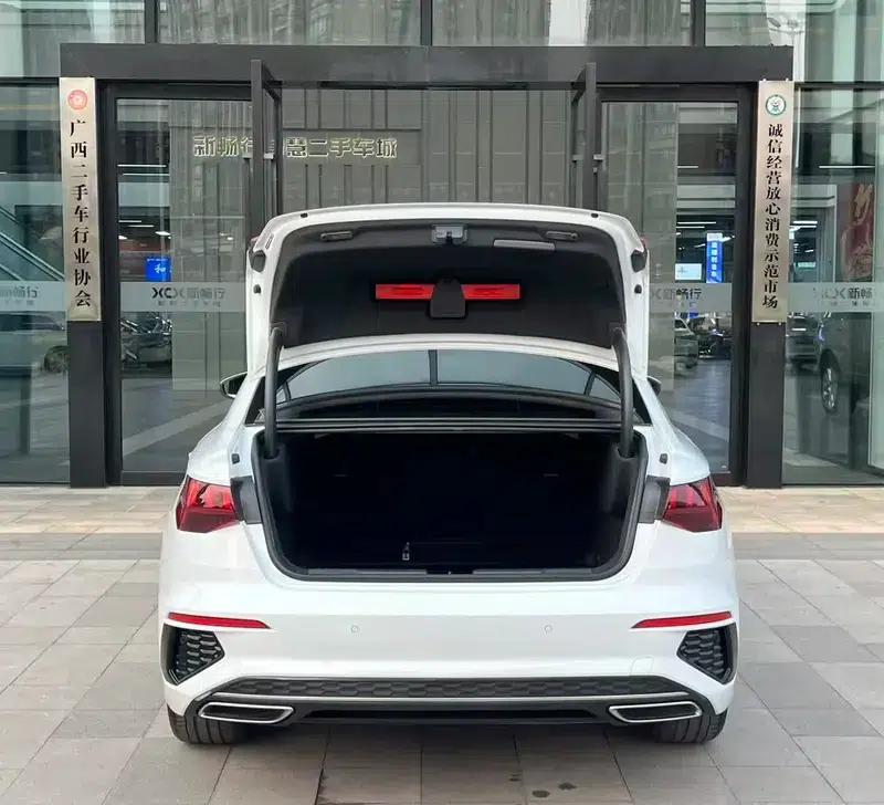 Audi A3 2023 Facelift A3L Limousine 35 TFSI Sporty Edition — миниатюра 8