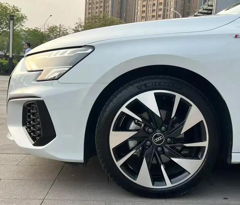 Audi A3 2023 Facelift A3L Limousine 35 TFSI Sporty Edition — миниатюра 9