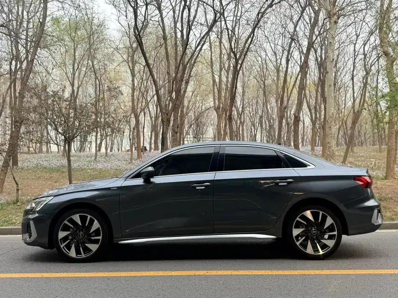 2024 Audi A3 A3L Limousine 35 TFSI Fashionable Elegant Model — миниатюра 3