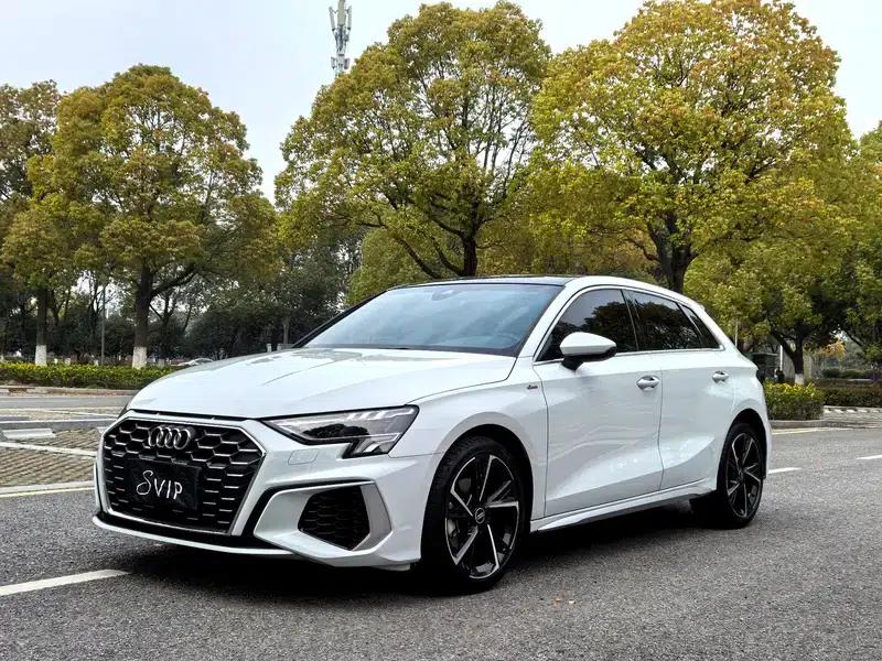 Audi A3 2023 Facelift Sportback 35 TFSI Fashion Sporty Model — миниатюра 1