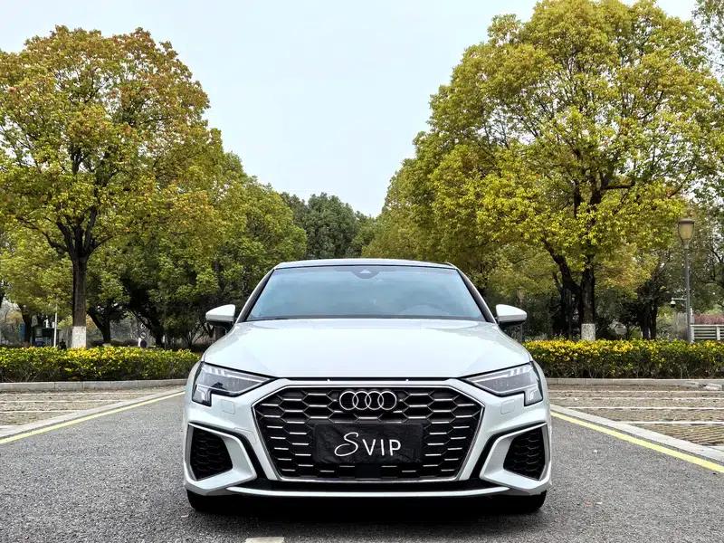 Audi A3 2023 Facelift Sportback 35 TFSI Fashion Sporty Model — миниатюра 2
